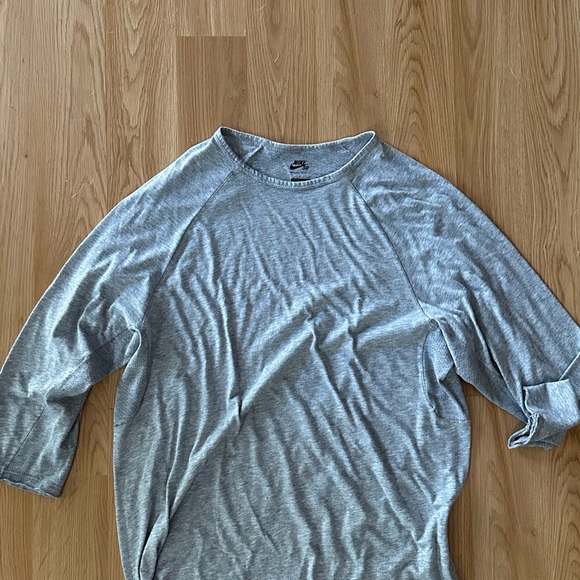 Nike SB 3/4 Gray Shirt - Picture 1 of 3